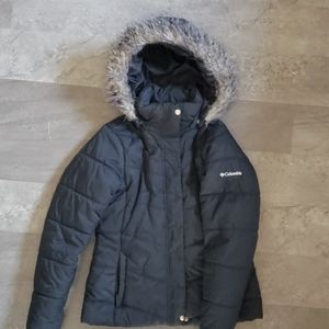 Womens Medium Furry Detatchable Hood Columbia Coat